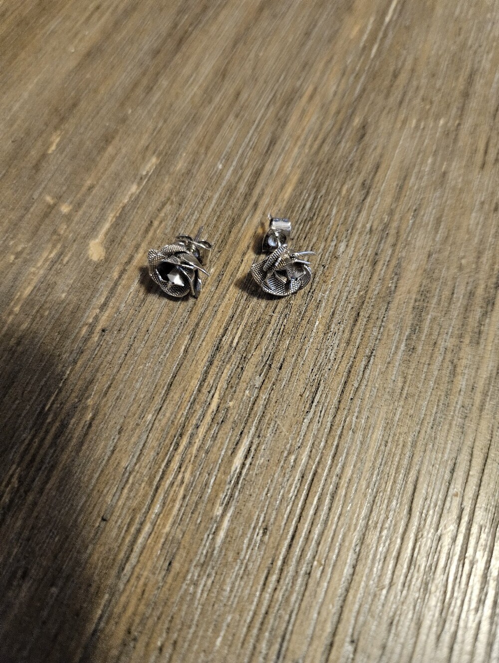 Vintage Silvertone Flower Earrings